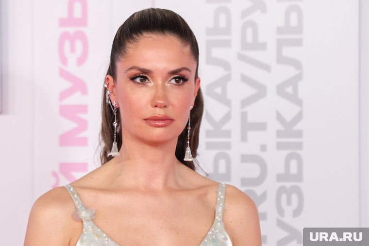 файл 22.05.2024. Russia. Moscow. Actress Agatha Muceniece at the XIII Russian Music Award of the RU TV channel.TV at the Irina Viner–Usmanova Gymnastics Palace.