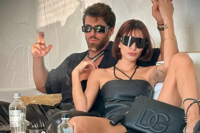 can-yaman-ve-sevgilisinden-sinirlari-zorlayan-poz-18789645_1946_o