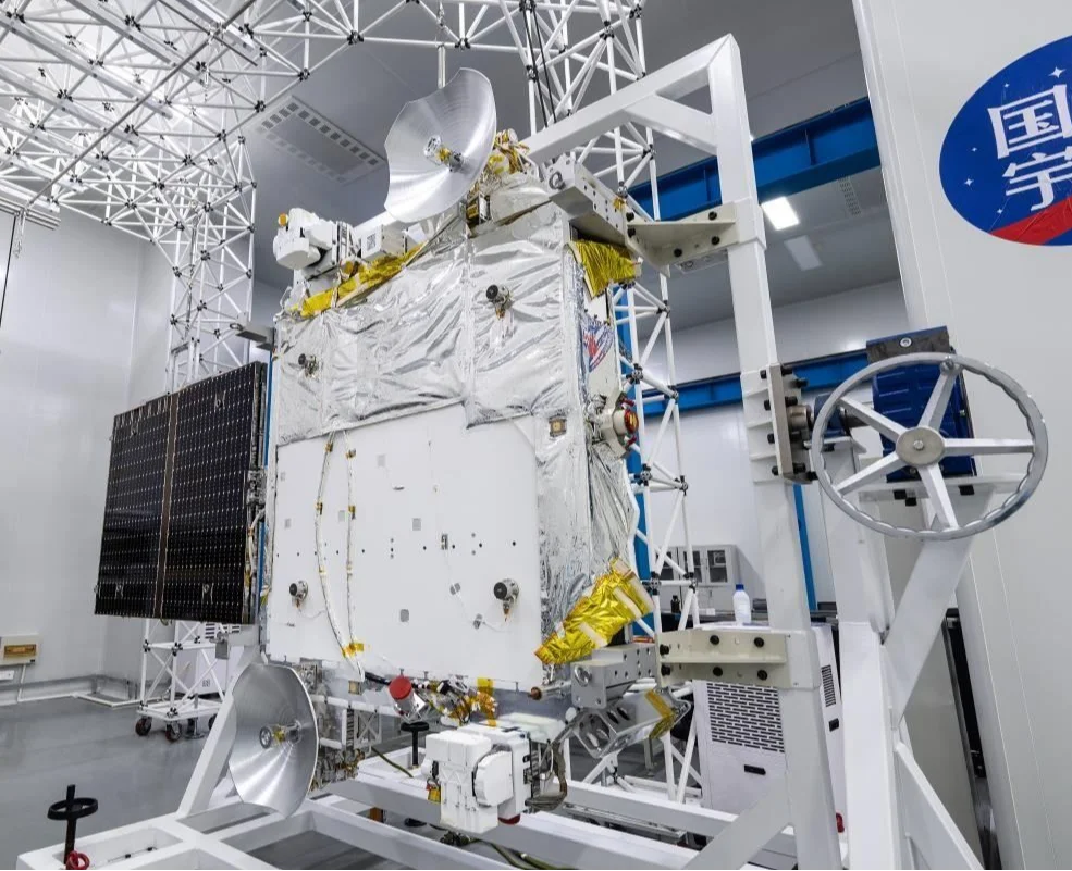 Апарат GuoXing Aerospace для зв'язку з супутником (Фото: China Science)