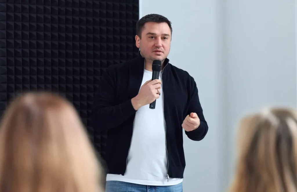Від «Дії» до Agentic State: очільник Мінцифри Борняков про ШІ-агентів, кібербезпеку та українські чіпи