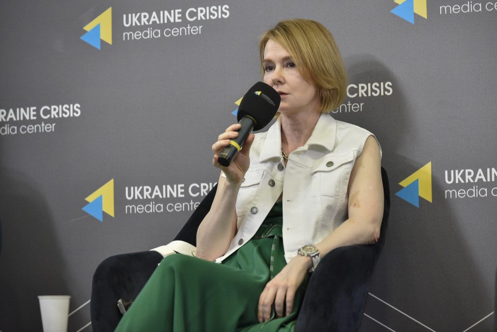 Лана Зеркаль: национальность и её общественная деятельность