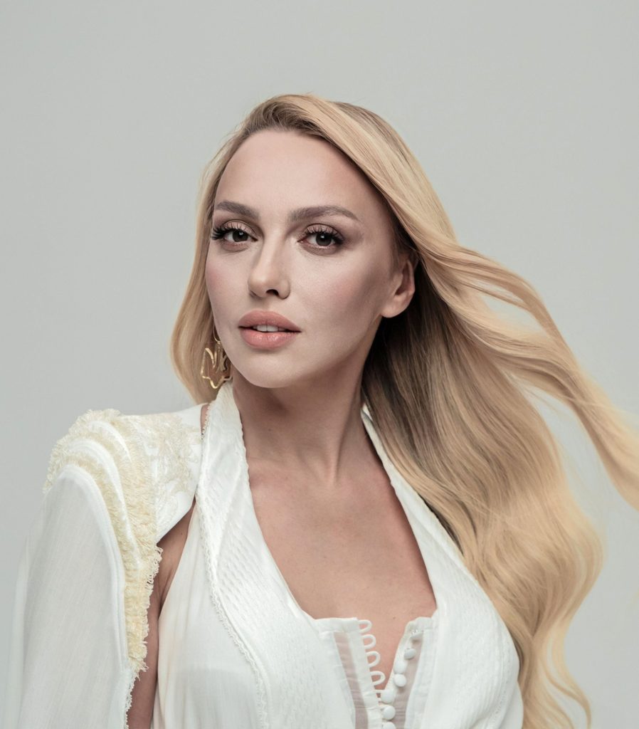 Оля Полякова Фигура: особенности, секреты и изменения во внешности певицы