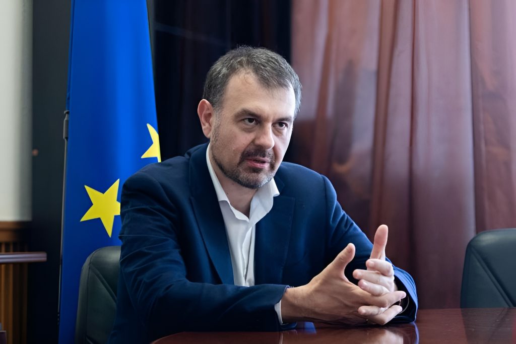 Закон про цифрові платформи: Гетманцев розповів, скільки платити «податок на OLX»