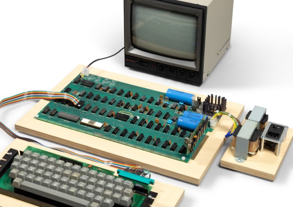 Аукціон Sotheby's продає робочий Apple-1 1976 року: ціна вражає